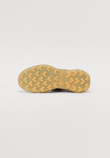 Походная обувь