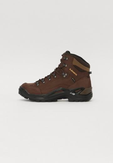 Походные ботинки