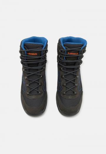 Походные ботинки