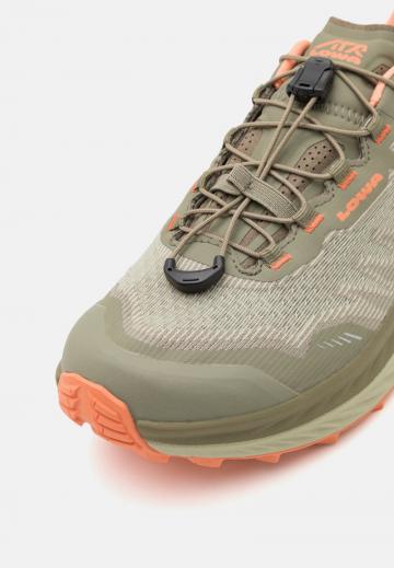 Беговые кроссовки