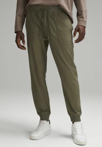 Спортивные штаны