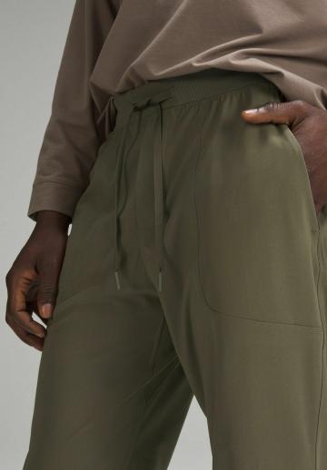 Спортивные штаны