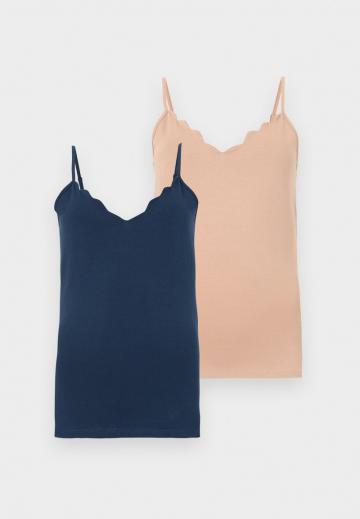 Топ на бретельках