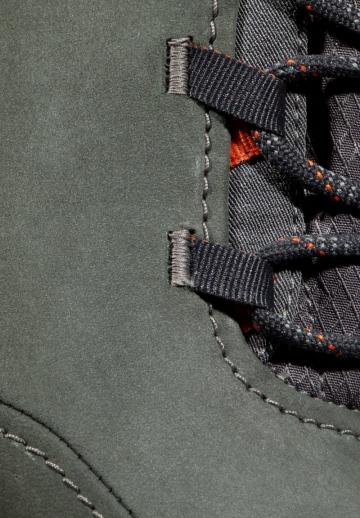 Походные ботинки