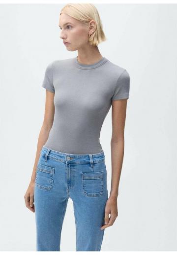 Короткие джинсы