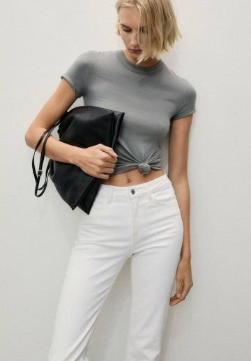 Прямые джинсы