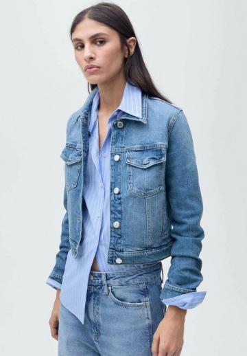 Джинсовая куртка