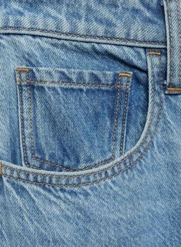 Прямые джинсы