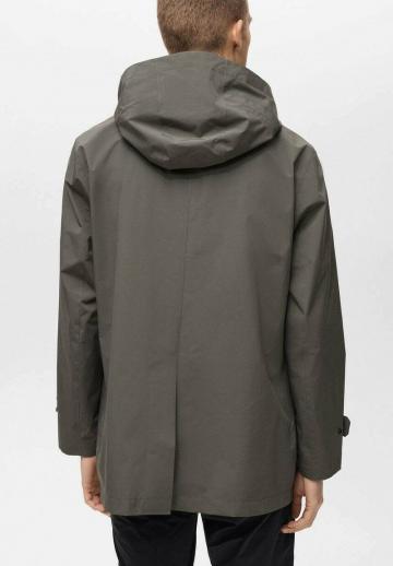 Короткое пальто