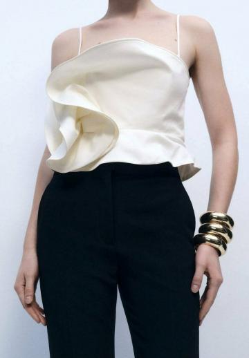 Топ на бретельках