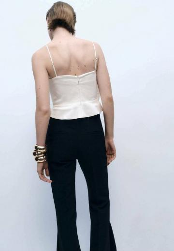 Топ на бретельках