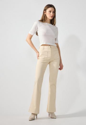 Клешеные джинсы