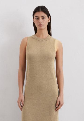 Вязаное платье