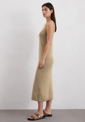 Вязаное платье