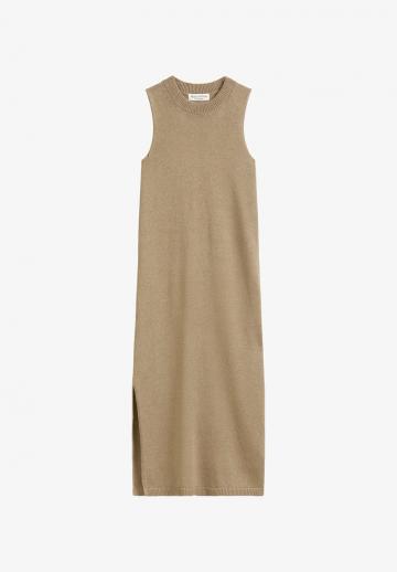 Вязаное платье