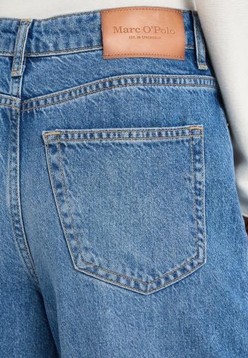 Клешеные джинсы