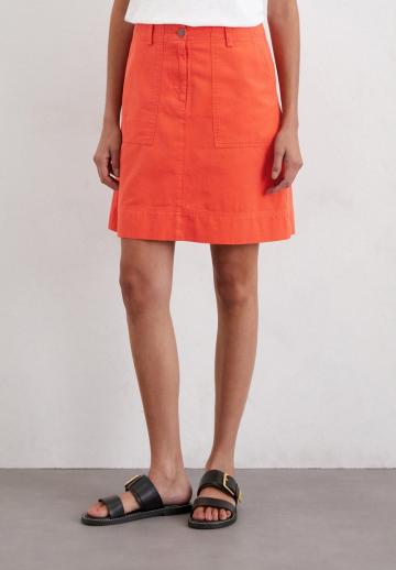 Юбка с накладными карманами