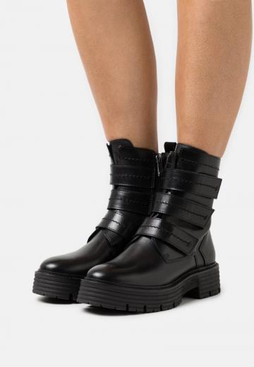 Полусапожки на платформе