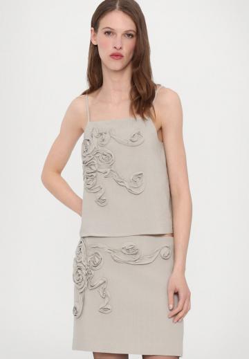 Топ на бретельках