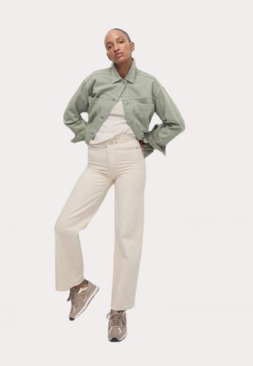 Куртка с накладнымит карманами