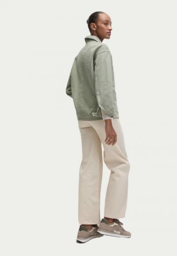 Куртка с накладнымит карманами