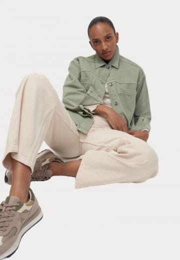 Куртка с накладнымит карманами