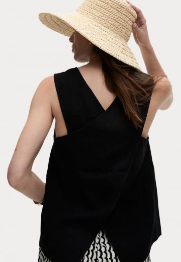 Блузка без рукавов