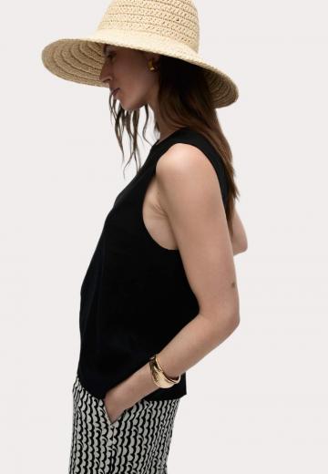 Блузка без рукавов