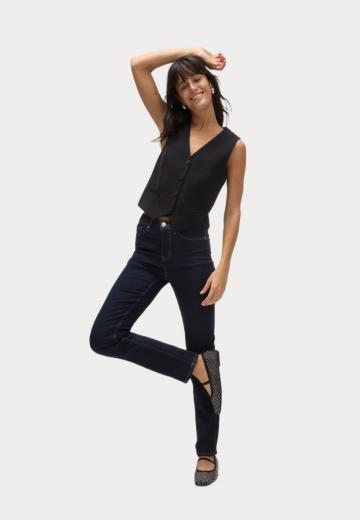 Прямые джинсы