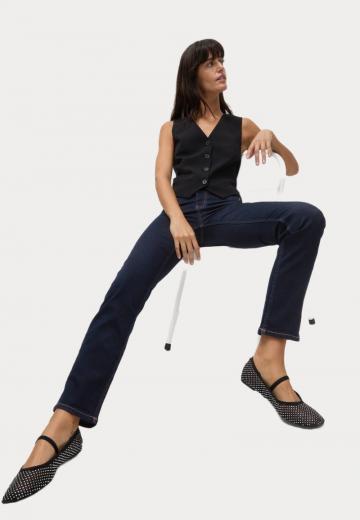 Прямые джинсы