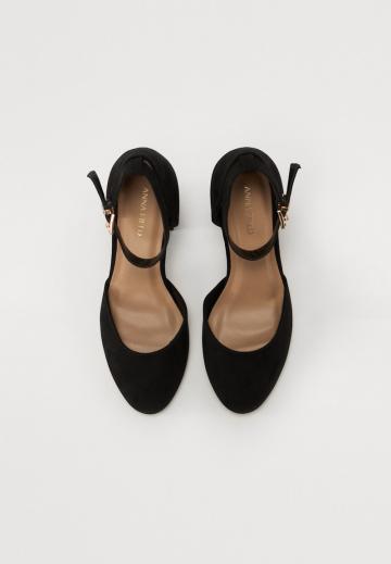 Туфли с ремешком