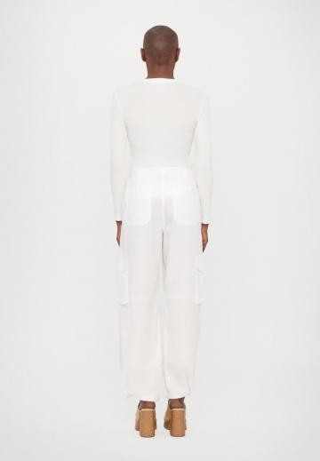 Брюки с накладными карманами