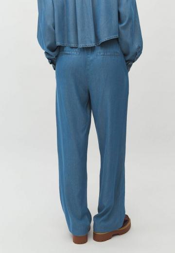 Клешеные джинсы