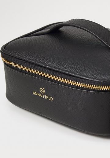 Косметичка