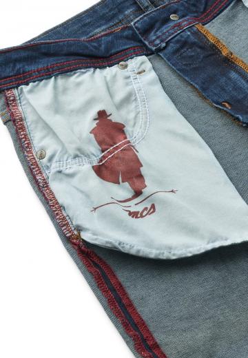 Прямые джинсы