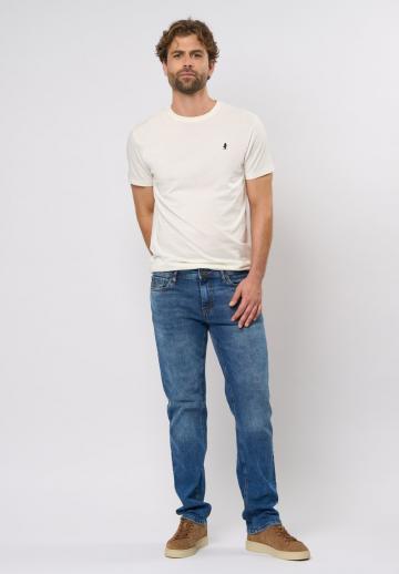 Прямые джинсы