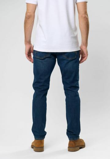 Узкие джинсы