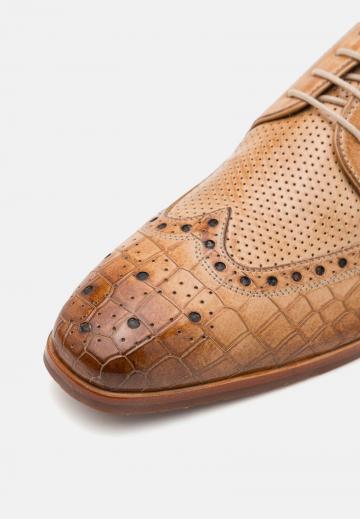 Ботинки на шнуровке