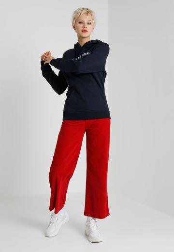 Пуловер с капюшоном