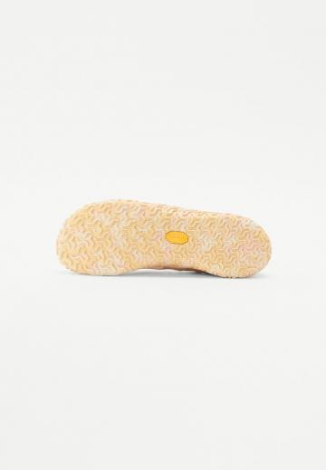 Беговые кроссовки