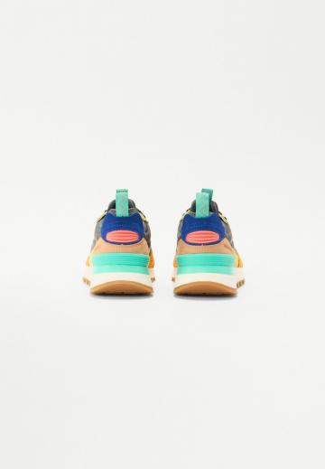 Походная обувь