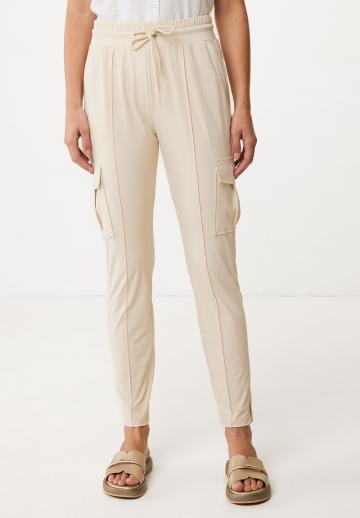 Брюки с накладными карманами