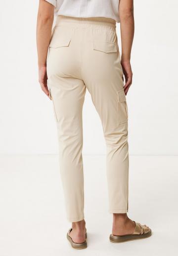Брюки с накладными карманами