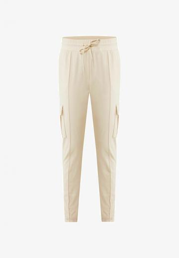 Брюки с накладными карманами