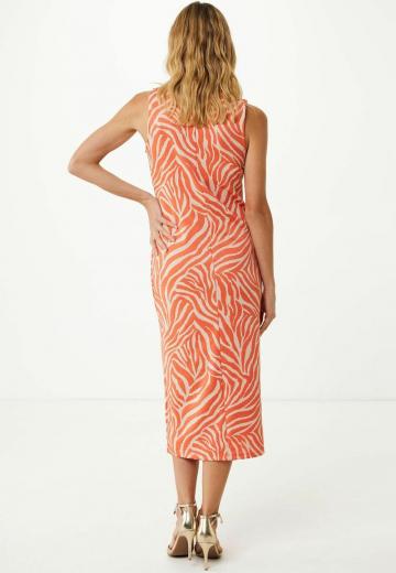 Вязаное платье