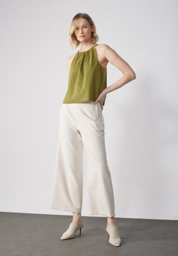 Топ на бретельках