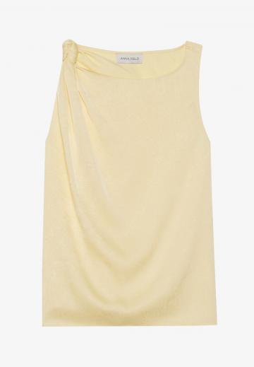 Блузка без рукавов