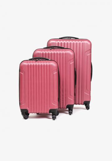 Набор чемоданов