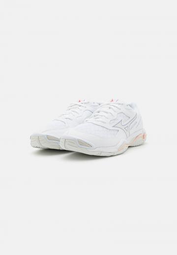 Кроссовки для зала