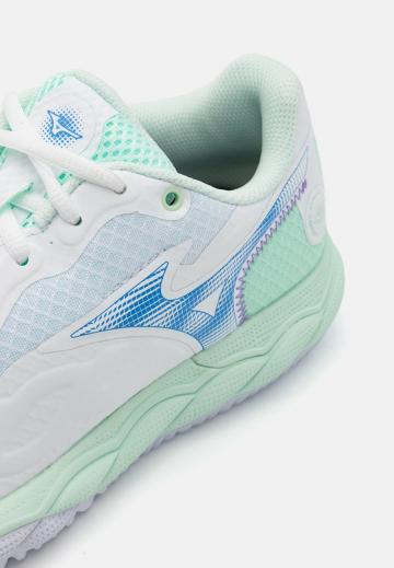 Теннисные кроссовки